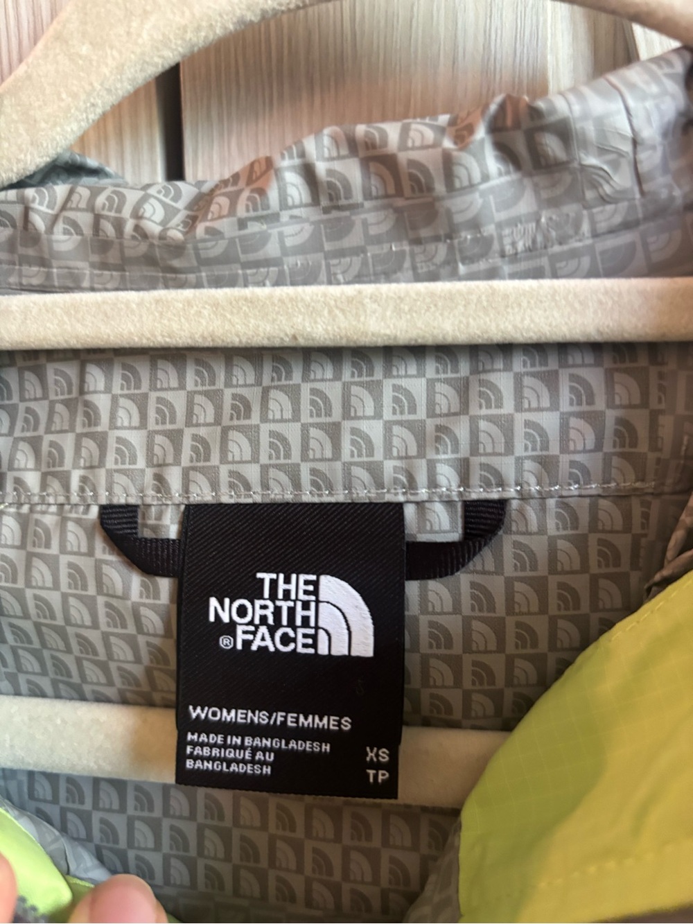 The North Face Lime Green Women's Hooded Jacket - Picture 3 of 14